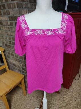 St Johns Bay Women's Pink Embroidered Square-Neck Top, NWt,Medium